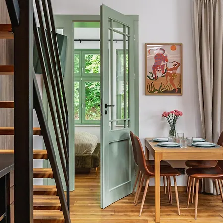 Aparthotel Winieckiego 300m From