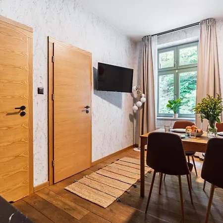 Aparthotel Winieckiego 300m From